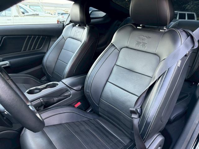 FORD MUSTANG 50 YEARS EDITION