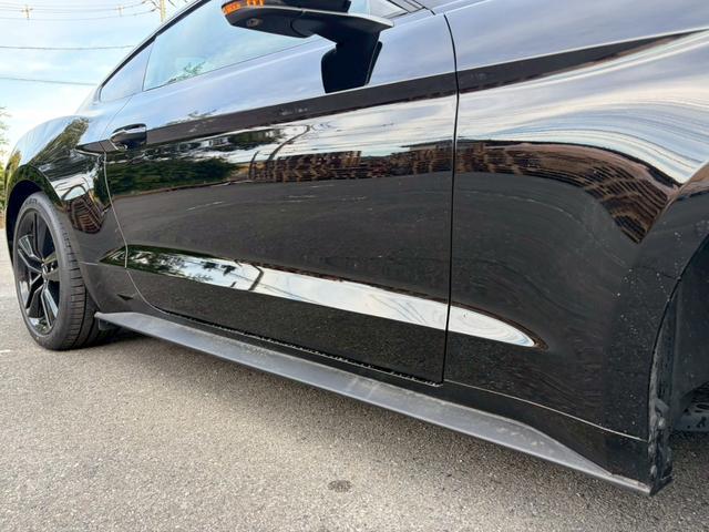 FORD MUSTANG 50 YEARS EDITION