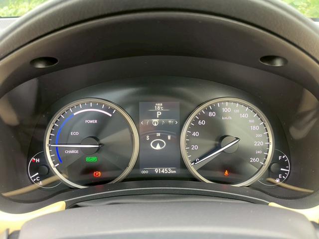 NX NX300h Iパッケージ 全国1年保証・パノラマルーフ・レザーシート・地デジTV・バックカメラ・パワーバックドア・クリアランスソナー・オートマチックハイビーム・ステアリングヒーター・純正17インチAW・ETC・シートヒーター・(9枚目)