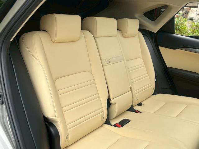 NX NX300h Iパッケージ 全国1年保証・パノラマルーフ・レザーシート・地デジTV・バックカメラ・パワーバックドア・クリアランスソナー・オートマチックハイビーム・ステアリングヒーター・純正17インチAW・ETC・シートヒーター・(42枚目)