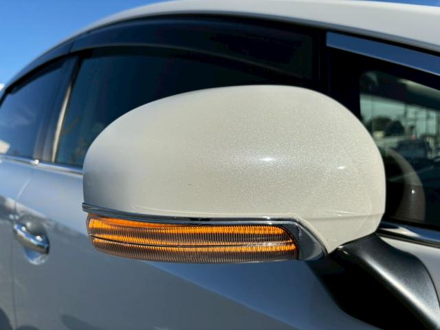 プリウスアルファ Sツーリングセレクション・GRスポーツ 全国1年保証・ユーザー買取車両・純正ナビ・地デジTV・バックカメラ・ハーフレザーシート・ETC2.0・社外19インチアルミ・車高調・スマートキー・プッシュスタート・LEDヘッドライト・フォグ(29枚目)