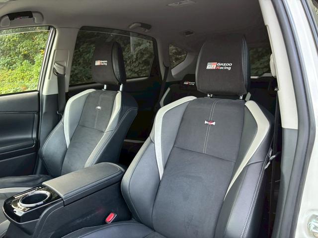 プリウスアルファ Sツーリングセレクション・GRスポーツ 全国1年保証・ユーザー買取車両・純正ナビ・地デジTV・バックカメラ・ハーフレザーシート・ETC2.0・社外19インチアルミ・車高調・スマートキー・プッシュスタート・LEDヘッドライト・フォグ(35枚目)