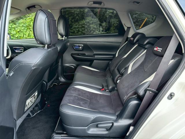 プリウスアルファ Sツーリングセレクション・GRスポーツ 全国1年保証・ユーザー買取車両・純正ナビ・地デジTV・バックカメラ・ハーフレザーシート・ETC2.0・社外19インチアルミ・車高調・スマートキー・プッシュスタート・LEDヘッドライト・フォグ(43枚目)