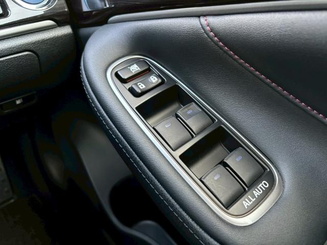 クラウンハイブリッド アスリートS 全国1年保証・ユーザー買取車両・メーカーナビ・地デジTV・バックカメラ・サンルーフ・黒レザーシート・F、Rスポイラー・クルーズコントロール・スマートキー・プッシュスタート・ETC・シートヒーター(19枚目)