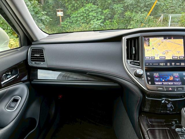 クラウンハイブリッド アスリートS 全国1年保証・ユーザー買取車両・メーカーナビ・地デジTV・バックカメラ・サンルーフ・黒レザーシート・F、Rスポイラー・クルーズコントロール・スマートキー・プッシュスタート・ETC・シートヒーター(33枚目)