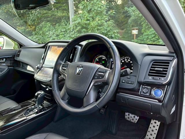 クラウンハイブリッド アスリートS 全国1年保証・ユーザー買取車両・メーカーナビ・地デジTV・バックカメラ・サンルーフ・黒レザーシート・F、Rスポイラー・クルーズコントロール・スマートキー・プッシュスタート・ETC・シートヒーター(40枚目)