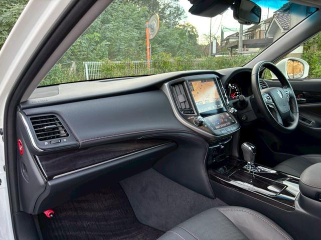 クラウンハイブリッド アスリートS 全国1年保証・ユーザー買取車両・メーカーナビ・地デジTV・バックカメラ・サンルーフ・黒レザーシート・F、Rスポイラー・クルーズコントロール・スマートキー・プッシュスタート・ETC・シートヒーター(43枚目)