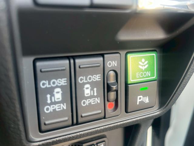 オデッセイハイブリッド e:HEVアブソルート 全国1年保証・ユーザー買取車両・メーカーナビ・地デジTV・全方位カメラ・両側パワースライド・ハーフレザー・ETC2.0・レーダークルーズ・レーン逸脱センサー・LEDヘッドライト・17インチアルミ(18枚目)