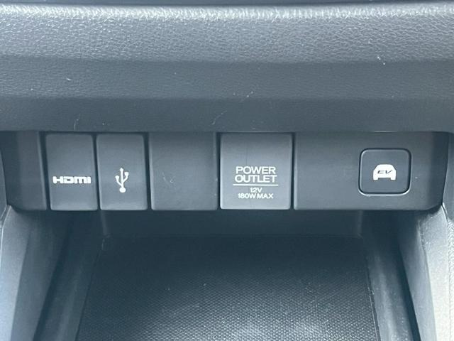 オデッセイハイブリッド e:HEVアブソルート 全国1年保証・ユーザー買取車両・メーカーナビ・地デジTV・全方位カメラ・両側パワースライド・ハーフレザー・ETC2.0・レーダークルーズ・レーン逸脱センサー・LEDヘッドライト・17インチアルミ(20枚目)