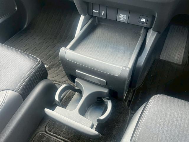 オデッセイハイブリッド e:HEVアブソルート 全国1年保証・ユーザー買取車両・メーカーナビ・地デジTV・全方位カメラ・両側パワースライド・ハーフレザー・ETC2.0・レーダークルーズ・レーン逸脱センサー・LEDヘッドライト・17インチアルミ(23枚目)