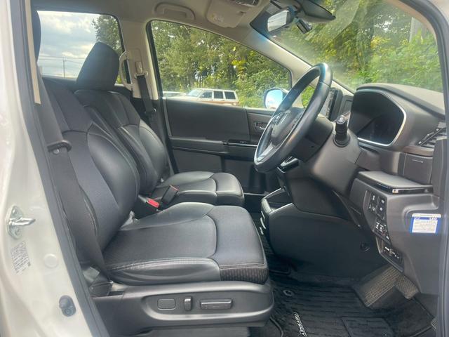 オデッセイハイブリッド e:HEVアブソルート 全国1年保証・ユーザー買取車両・メーカーナビ・地デジTV・全方位カメラ・両側パワースライド・ハーフレザー・ETC2.0・レーダークルーズ・レーン逸脱センサー・LEDヘッドライト・17インチアルミ(42枚目)