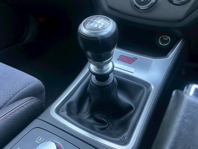 インプレッサ Ｒ２０５　社外タービン・ツインクラッチ・ＨＫＳエアクリ・ＨＫＳ　ＥＶＣ・車高調・柿本マフラー・ロアアームバー・エンケイホイール・ＢＲＩＤＥフルバケットシート・リウイング・ＳＰＡＲＣＯハンドル・追加メーター・６速（31枚目）