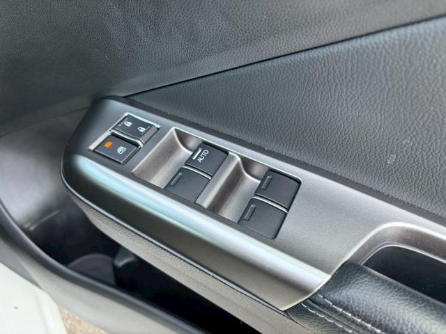 グレイス ハイブリッドEX 全国1年保証・ワンオーナー車・純正ナビ・レザーシート・地デジTV・バックカメラ・ETC・パドルシフト・スペアキー・HDMI・Bluetoothオーディオ・フォグランプ・サイドバイザー・シガーソケット(25枚目)