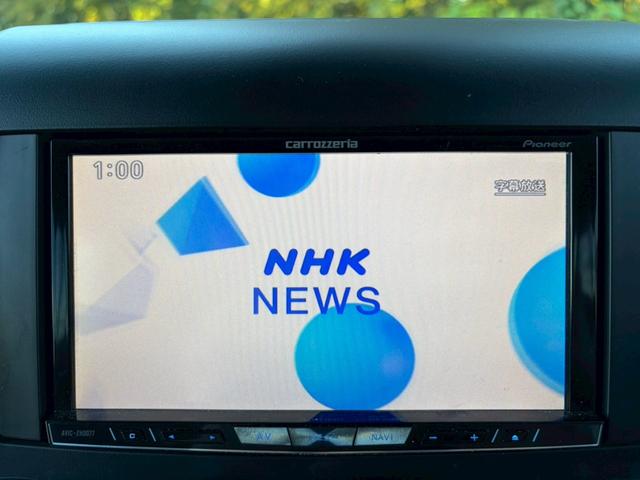 ジープ・ラングラーアンリミテッド サハラ　ユーザー買取車両・カロッツェリアナビ・地デジＴＶ・バックカメラ・Ｂｌｕｅｔｏｏｔｈオーディオ・サイドカメラ・キーレス・純正１６インチアルミ・背面タイヤ・フォグランプ（13枚目）