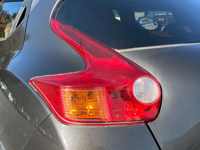 ジューク 15RX タイプV 全国1年保証・ユーザー買取車両・純正ナビ・地デジTV・CD・インテリジェントキー・プッシュスタート・フォグランプ・オートエアコン・サイドバイザー・電動格納ミラー(21枚目)