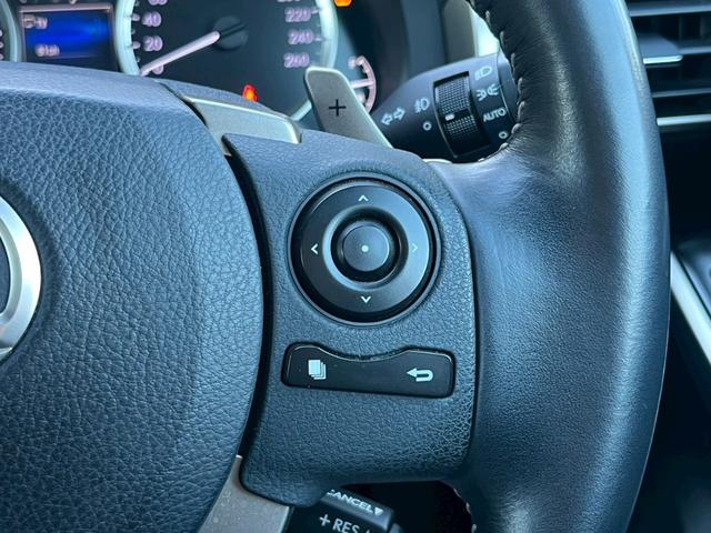 ＩＳ ＩＳ３００ｈ　全国１年保証・ＢＢＳホイール・純正ナビ・バックカメラ・地デジＴＶ・ドライブレコーダー・Ｂｌｕｅｔｏｏｔｈ・ハーフレザーシート・ＥＴＣ・クルーズコントロール・ＬＥＤヘッドライト・フロントスポイラー（26枚目）