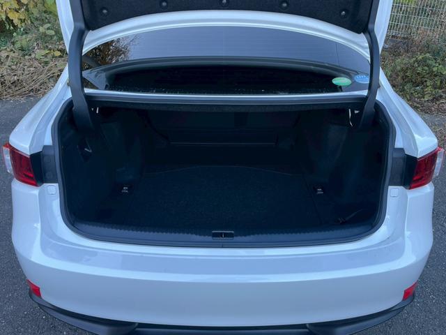 ＩＳ ＩＳ３００ｈ　全国１年保証・ＢＢＳホイール・純正ナビ・バックカメラ・地デジＴＶ・ドライブレコーダー・Ｂｌｕｅｔｏｏｔｈ・ハーフレザーシート・ＥＴＣ・クルーズコントロール・ＬＥＤヘッドライト・フロントスポイラー（46枚目）