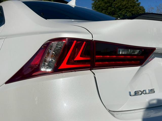 ＩＳ ＩＳ３００ｈ　全国１年保証・ＢＢＳホイール・純正ナビ・バックカメラ・地デジＴＶ・ドライブレコーダー・Ｂｌｕｅｔｏｏｔｈ・ハーフレザーシート・ＥＴＣ・クルーズコントロール・ＬＥＤヘッドライト・フロントスポイラー（67枚目）