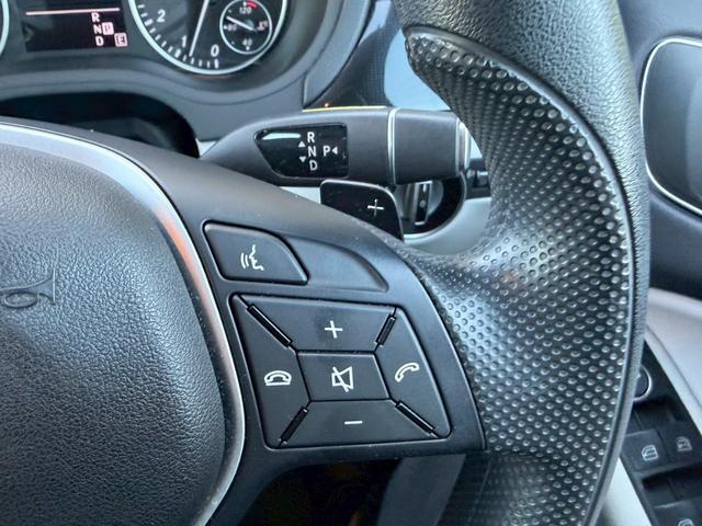 Ｂクラス Ｂ１８０　ブルーエフィシェンシー　純正ナビ・地デジＴＶ・ＥＴＣ・バックカメラ・Ｂｌｕｅｔｏｏｔｈオーディオ・パドルシフト・純正１８インチＡＷ・ユーザー買取車・スペアキー・オートライト・電動格納ミラー・ステアリングスイッチ（18枚目）