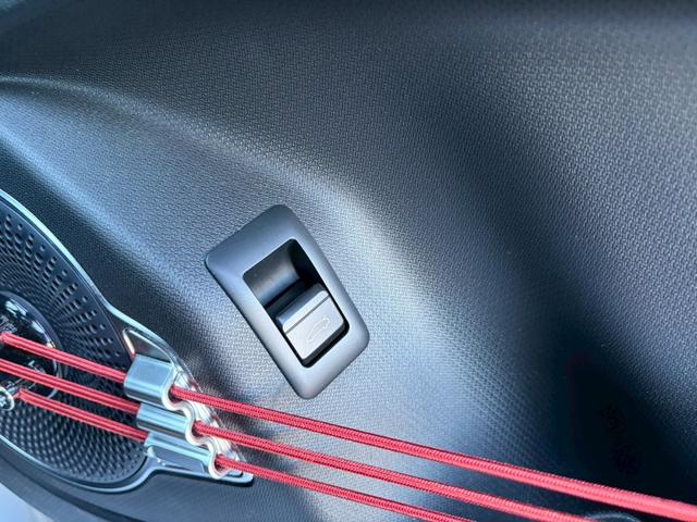 ＡＴＴＯ　３ ベースグレード　ワンオーナー車・サンルーフ・レザーシート・ＥＴＣ・３６０°カメラ・ＬＥＤヘッドライト・ルーフレール・純正１８インチＡＷ・パワーバックドア・クリアランスソナー・パワーシート・ブラインドスポットモニター・（18枚目）