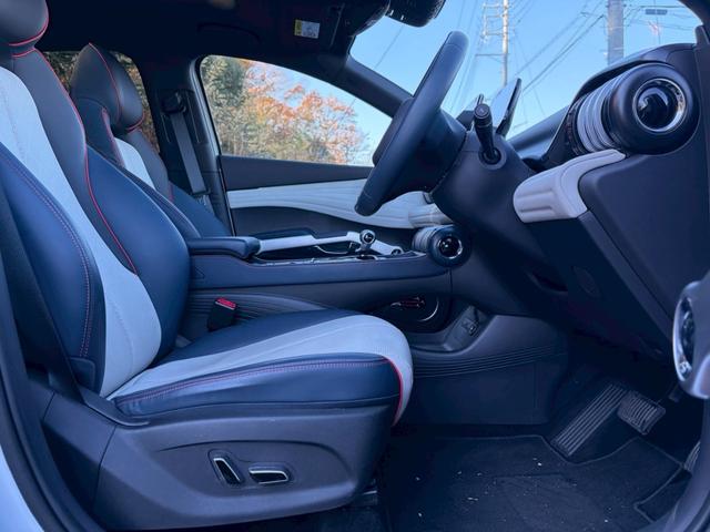 ＡＴＴＯ　３ ベースグレード　ワンオーナー車・サンルーフ・レザーシート・ＥＴＣ・３６０°カメラ・ＬＥＤヘッドライト・ルーフレール・純正１８インチＡＷ・パワーバックドア・クリアランスソナー・パワーシート・ブラインドスポットモニター・（24枚目）