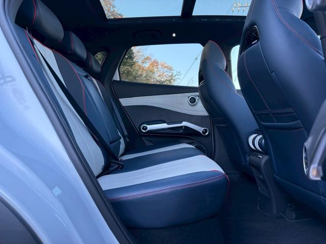 ＡＴＴＯ　３ ベースグレード　ワンオーナー車・サンルーフ・レザーシート・ＥＴＣ・３６０°カメラ・ＬＥＤヘッドライト・ルーフレール・純正１８インチＡＷ・パワーバックドア・クリアランスソナー・パワーシート・ブラインドスポットモニター・（30枚目）