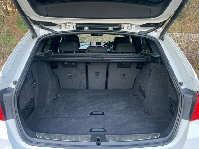 3シリーズ 320iツーリング Mスポーツ 純正ナビ・バックカメラ・Bluetooth・ETC・パワーバックドア・パワーシート・アイドリングストップ・純正アルミホイール・スマートキー・ウインカーミラー・フォグランプ・ステアリングリモコン(42枚目)