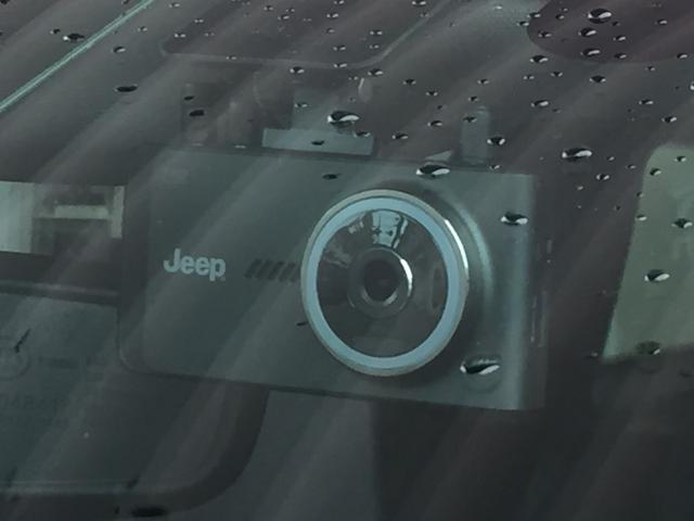 ジープ・コマンダー ロンジチュード 1オーナー ナビ地デジバックカメラ ハーフレザーシート スマートキー LEDヘッドライト 純正アルミ 前後ドライブレコーダー(17枚目)