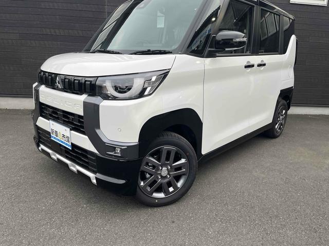 デリカミニ Ｔ　プレミアム　４ＷＤ　全周囲カメラ　ＧＥＯＬＡＮＤＡＲＸ－ＡＴタイヤ　クリアランスソナー　クルーズコントロール　衝突被害軽減システム　ＬＥＤヘッドランプ　スマートキー　　両側電動スライドドア　届出済未使用車（17枚目）