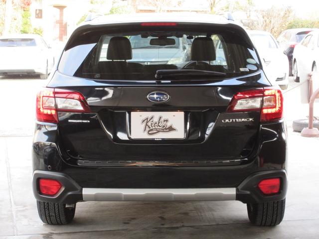 レガシィアウトバック リミテッド　／黒革暖パワーシート／全席ヒーター／追従クルコン／アイサイトＶｅｒ３／Ｐリアゲート／ＬＥＤオートライト／フォグ／フルフラット／トノカバー／ドラレコ／ＥＴＣ／ＢＳＭ／ＸＭＯＤＥ／ＵＳＢ充電／ＢＴ接続／（8枚目）