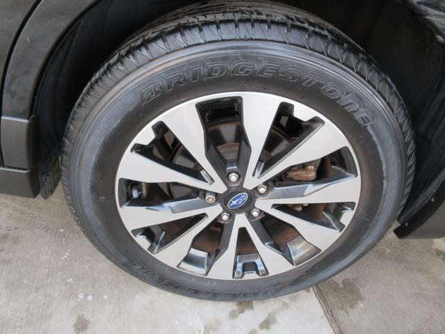 レガシィアウトバック リミテッド　／黒革暖パワーシート／全席ヒーター／追従クルコン／アイサイトＶｅｒ３／Ｐリアゲート／ＬＥＤオートライト／フォグ／フルフラット／トノカバー／ドラレコ／ＥＴＣ／ＢＳＭ／ＸＭＯＤＥ／ＵＳＢ充電／ＢＴ接続／（19枚目）