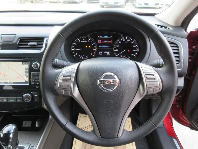 ティアナ ＸＶ　／全方位カメラ／冷暖黒革Ｐシート／オットマン／衝突軽減／車線逸脱／後方検知／クルコン／純正ＳＤナビ／ＤＶＤ再／ＢＴ接続／フルセグＴＶ／ＥＴＣ／インテリキー×２／純１７ＡＷ／ＨＩＤオートライト／（29枚目）