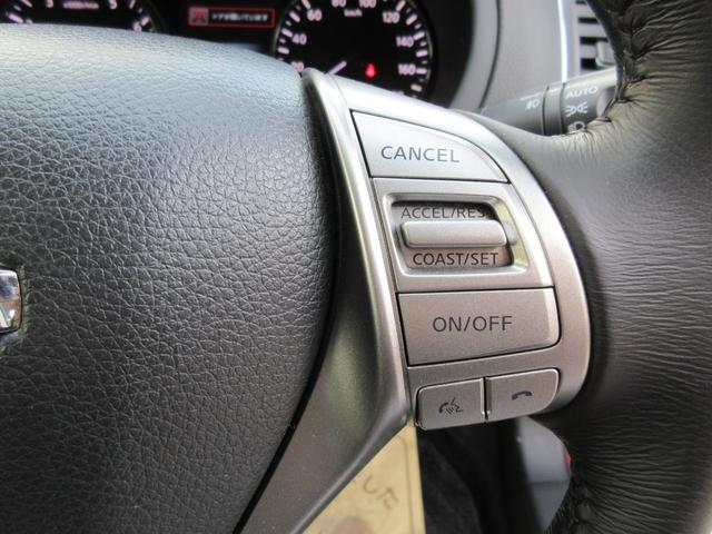 ティアナ ＸＶ　／全方位カメラ／冷暖黒革Ｐシート／オットマン／衝突軽減／車線逸脱／後方検知／クルコン／純正ＳＤナビ／ＤＶＤ再／ＢＴ接続／フルセグＴＶ／ＥＴＣ／インテリキー×２／純１７ＡＷ／ＨＩＤオートライト／（30枚目）