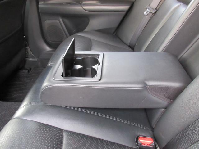 ティアナ ＸＶ　／全方位カメラ／冷暖黒革Ｐシート／オットマン／衝突軽減／車線逸脱／後方検知／クルコン／純正ＳＤナビ／ＤＶＤ再／ＢＴ接続／フルセグＴＶ／ＥＴＣ／インテリキー×２／純１７ＡＷ／ＨＩＤオートライト／（54枚目）