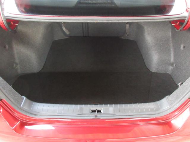 ティアナ ＸＶ　／全方位カメラ／冷暖黒革Ｐシート／オットマン／衝突軽減／車線逸脱／後方検知／クルコン／純正ＳＤナビ／ＤＶＤ再／ＢＴ接続／フルセグＴＶ／ＥＴＣ／インテリキー×２／純１７ＡＷ／ＨＩＤオートライト／（55枚目）