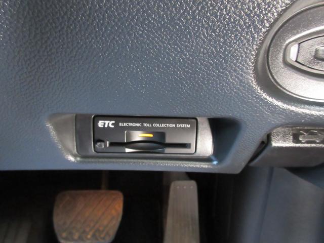 スカイラインクロスオーバー 370GT タイプP /全周囲カメラ/7AT/BOSEサウンド/HDDナビ/BT接続/フルセグTV/DVD再/CD録/USB接/ETC/HIDオートライト/フォグ/純18AW/黒革暖Pシート/前後ドラレコ/インテリ×2(27枚目)