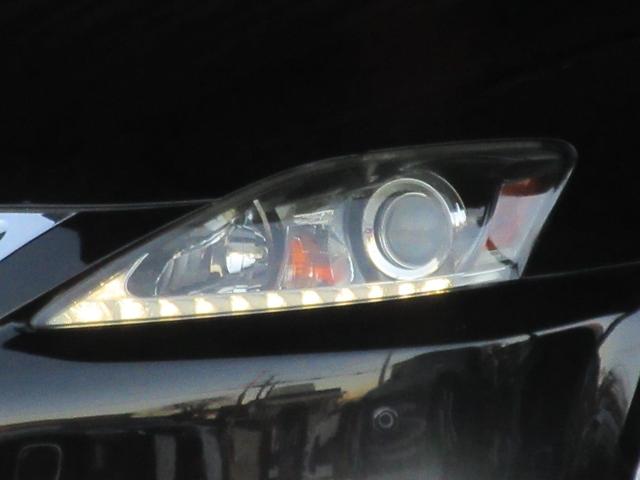 ＩＳ ＩＳ３５０　／サンルーフ／Ｖ６／３５００ｃｃ／冷暖黒革パワーシート／ＨＩＤオートライト／ＬＥＤフォグ／ＨＤＤナビ／後カメ／ＤＶＤ再／ＣＤ録／フルセグ／ＢＴ接続接続／クルコン／ＥＴＣ／スマキ／電動テレスコ／記録簿／（2枚目）