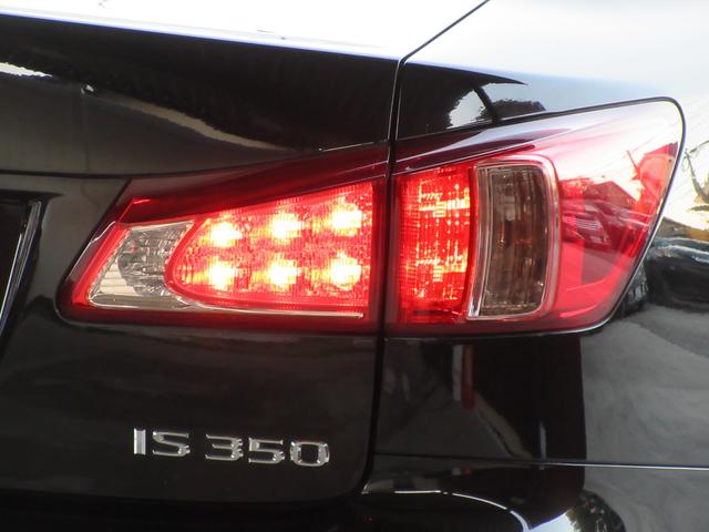 ＩＳ ＩＳ３５０　／サンルーフ／Ｖ６／３５００ｃｃ／冷暖黒革パワーシート／ＨＩＤオートライト／ＬＥＤフォグ／ＨＤＤナビ／後カメ／ＤＶＤ再／ＣＤ録／フルセグ／ＢＴ接続接続／クルコン／ＥＴＣ／スマキ／電動テレスコ／記録簿／（12枚目）