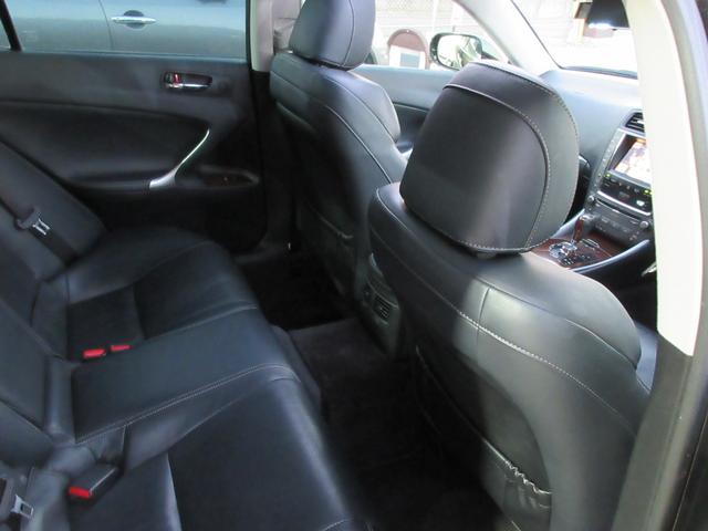 ＩＳ ＩＳ３５０　／サンルーフ／Ｖ６／３５００ｃｃ／冷暖黒革パワーシート／ＨＩＤオートライト／ＬＥＤフォグ／ＨＤＤナビ／後カメ／ＤＶＤ再／ＣＤ録／フルセグ／ＢＴ接続接続／クルコン／ＥＴＣ／スマキ／電動テレスコ／記録簿／（62枚目）