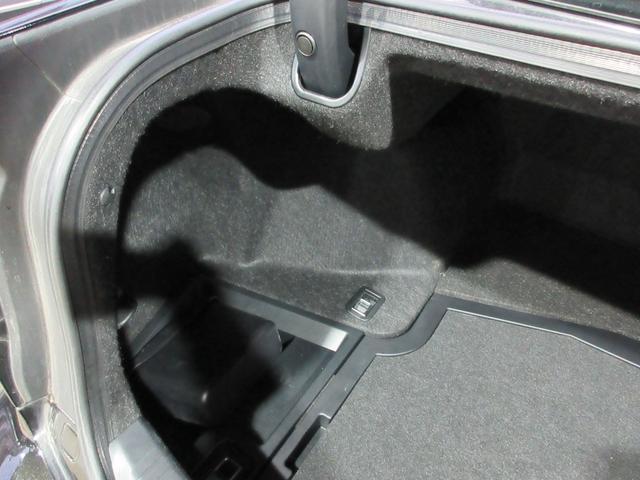 ＩＳ ＩＳ３５０　／サンルーフ／Ｖ６／３５００ｃｃ／冷暖黒革パワーシート／ＨＩＤオートライト／ＬＥＤフォグ／ＨＤＤナビ／後カメ／ＤＶＤ再／ＣＤ録／フルセグ／ＢＴ接続接続／クルコン／ＥＴＣ／スマキ／電動テレスコ／記録簿／（66枚目）