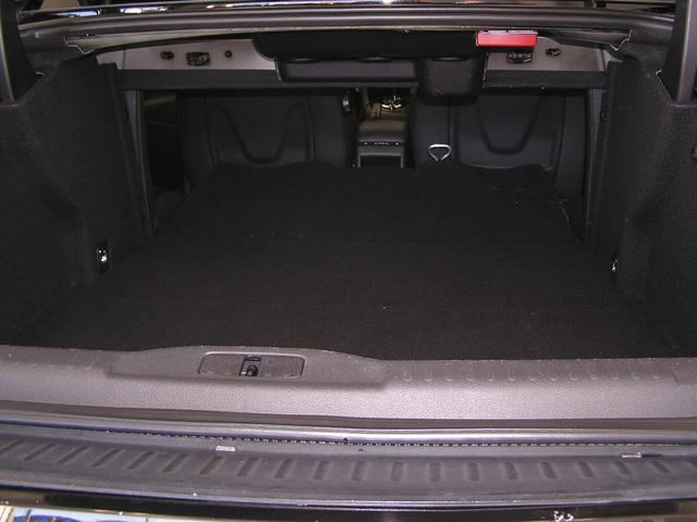 今では当たり前になりつつあるＥＴＣも御座います。有料道路もストレスなくスムーズに通行可能です！