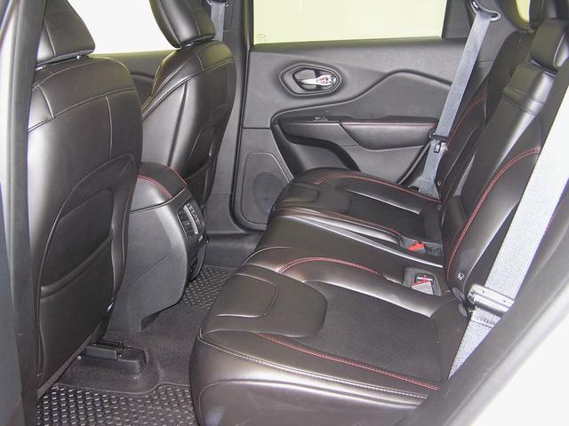 CHRYSLER JEEP JEEP CHEROKEE TRAILHAWK