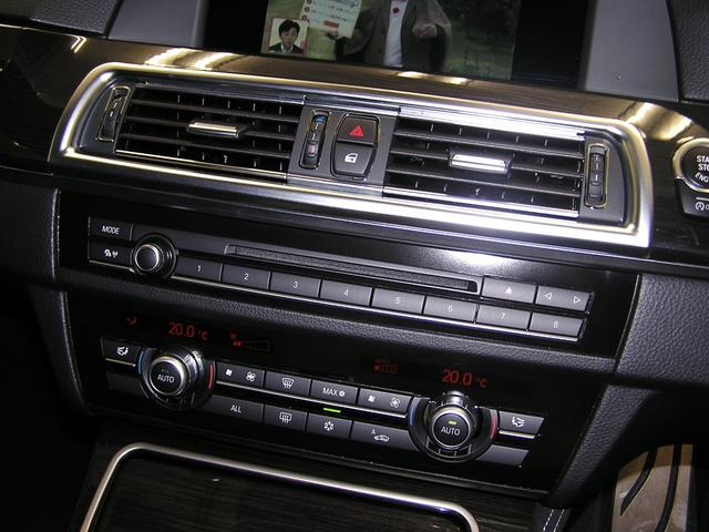 BMW 5 SERIES 523i M-SPORT PACKAGE