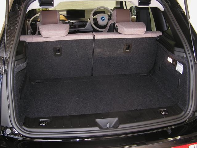 ｉ３ ロッジ　レンジ・エクステンダー装備車　後期型　１２０Ａｈ４２ＫＷ　純正２０インチＡＷ　ハーフレザー　シートヒーター　純正ナビ　ブルートゥース　ＵＳＢ　ＥＴＣ　バックカメラ　衝突警告　ＡＣＣ（12枚目）