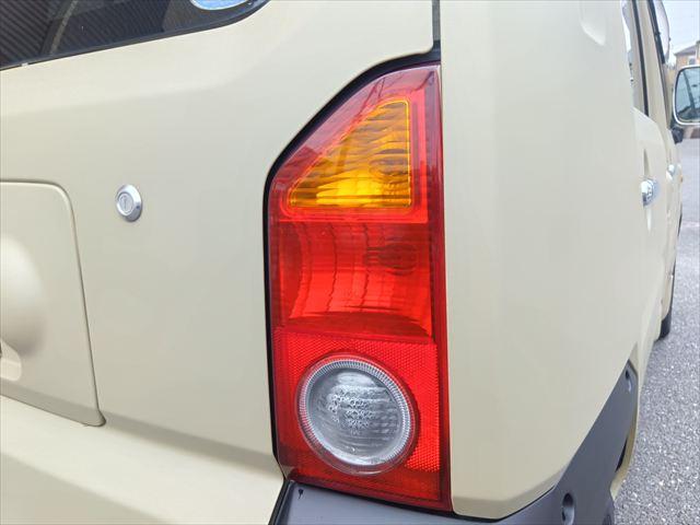 ネイキッド メモリアルエディション　マットカラー／タイベル交換済み／ＨＩＤ／電動格納ミラー／ドアバイザー／リアフィルム／リアワイパー／ＣＤ／取説／記録簿（33枚目）