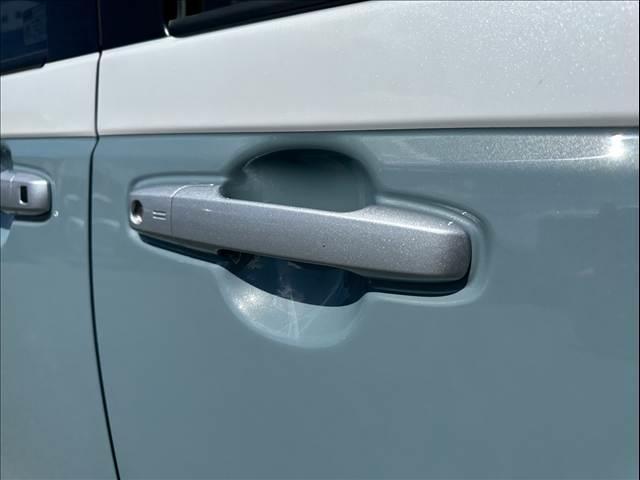 ムーヴキャンバス ストライプスＸ　届出済未使用車　両側パワースライドドア　スマートキー　プッシュスタート　オートライト　オートエアコン　電動格納ミラー　衝突被害軽減ブレーキ　スマートアシスト（19枚目）