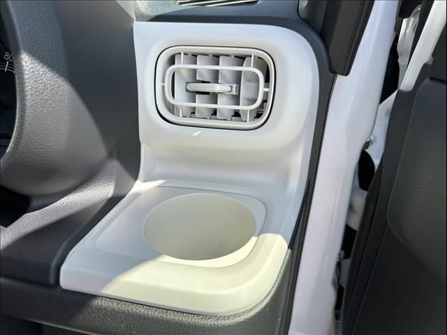 ムーヴキャンバス ストライプスＸ　届出済未使用車　両側パワースライドドア　スマートキー　プッシュスタート　オートライト　オートエアコン　電動格納ミラー　衝突被害軽減ブレーキ　スマートアシスト（32枚目）