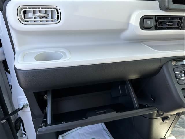 ムーヴキャンバス ストライプスＸ　届出済未使用車　両側パワースライドドア　スマートキー　プッシュスタート　オートライト　オートエアコン　電動格納ミラー　衝突被害軽減ブレーキ　スマートアシスト（60枚目）