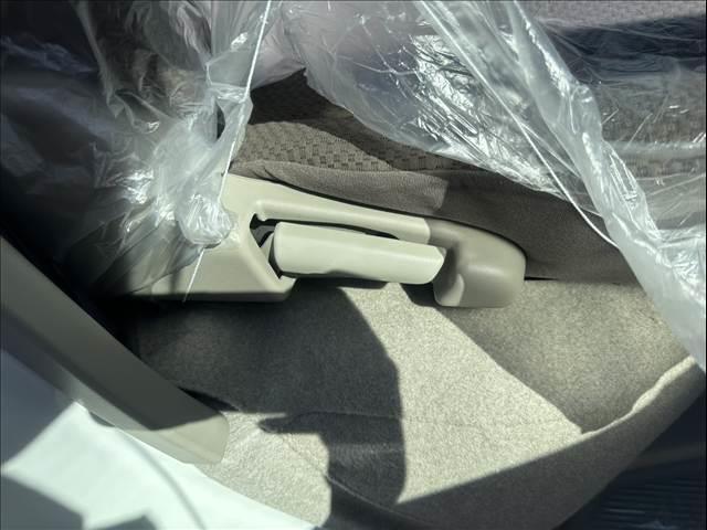 エブリイ ジョイン　届出済未使用車　両側スライドドア　スマートキー　プッシュスタート　ＬＥＤライト　シートヒーター　　パーキングセンサー　オートライト　オートハイビーム（37枚目）