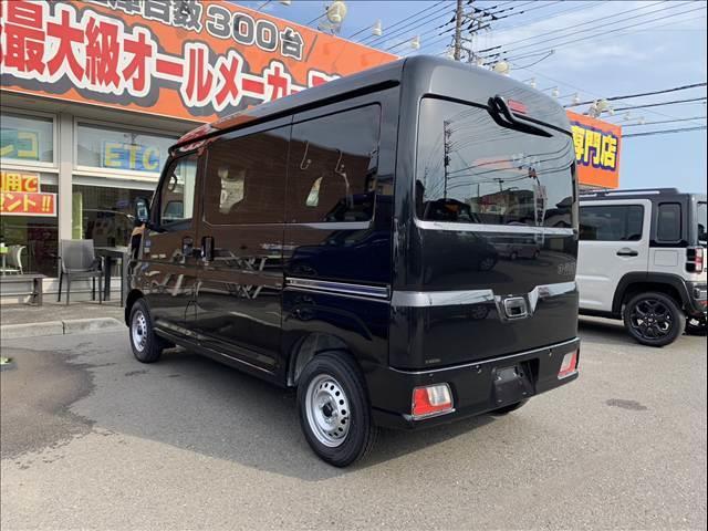 ハイゼットカーゴ デラックス　届出済未使用車　両側スライドドア　　集中ロック　パワステ　パワーウインドウ　オートライト　オートハイビーム　衝突被害軽減ブレーキ　パーキングセンサー（7枚目）